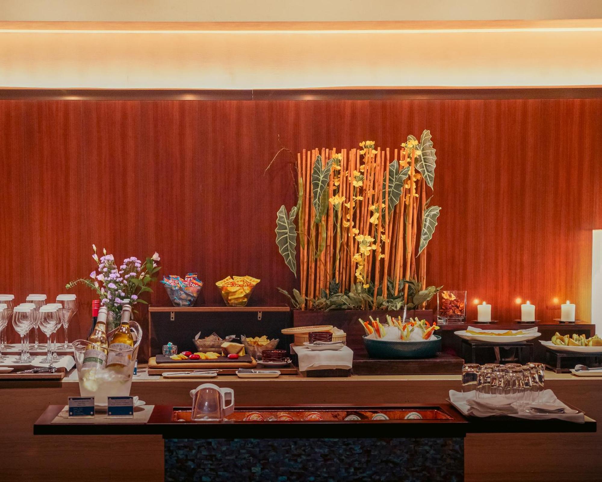 Les Suites Taipei Ching Cheng Esterno foto